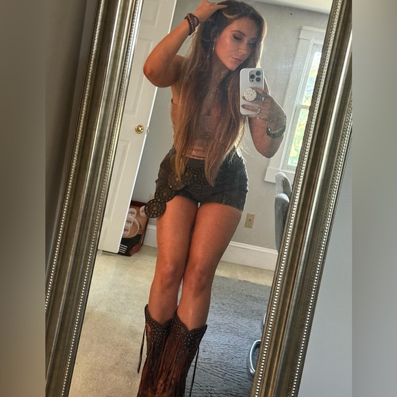 Meet your Posher - Picture 4 of 8